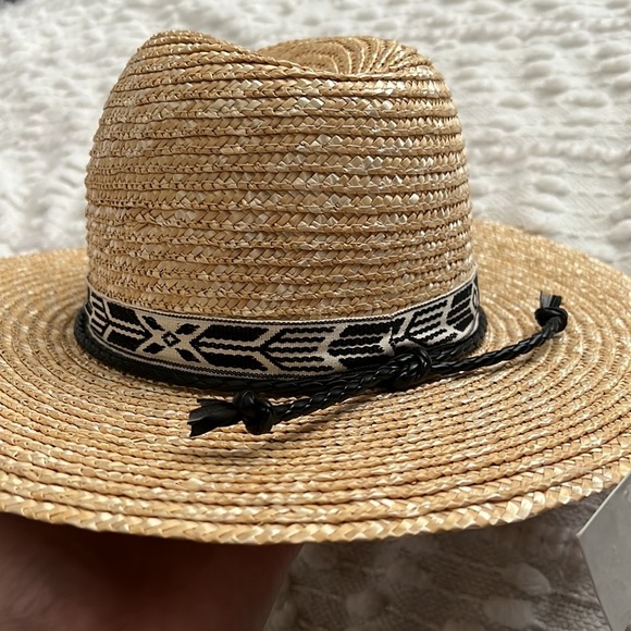 Boho hat - Picture 3 of 3